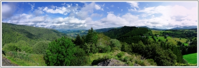 La Roche Vendeix
Prise de vue vers la Bourboule  réalisé au sommet de la Roche Vendeix près de Vendeix Haut entre la Tour d'auvergne et La Bourboule
Mots-clés: roche vendeix auvergne 2014 la bourboule vendeix haut