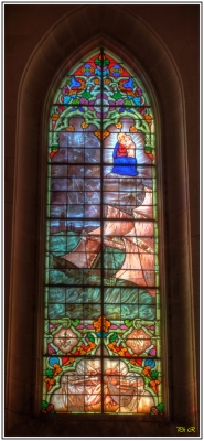 Vitraux église de St Martin de Ré 
3 photos   -1.3 IL ; 0 IL ; +1.3 IL
