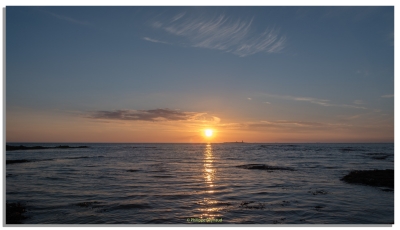 Soleil couchant sur Noirmoutier
Coucher de soleil depuis la pointe de  l'Herbaudière, avec une vue sur l'île du Pilier
Keywords: noirmoutier couché de soleil mer herbaudière blockhaus